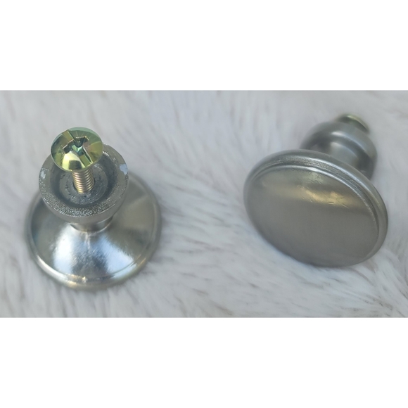 Set of 4 cabinet hardware silver knobs - Picture 7 of 16
